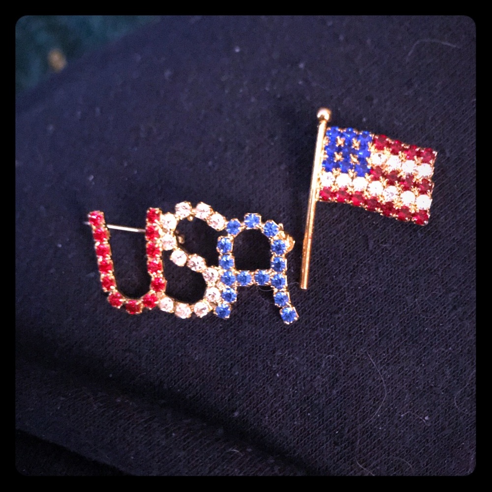 Vintage USA Brooch/Pin Set of 2
